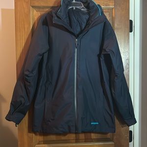 Womens Patagonia 3 in one Jacket - navy blue with bright blue interior jacket
